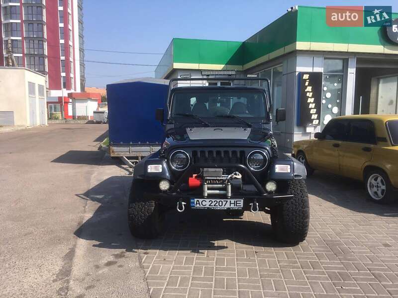Внедорожник / Кроссовер Jeep Wrangler 2000 в Луцке
