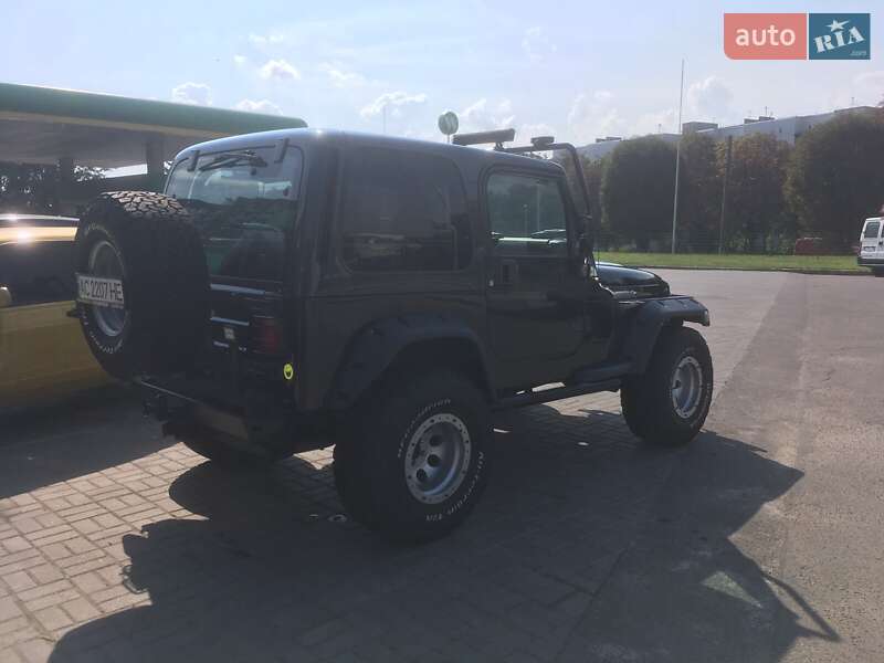 Внедорожник / Кроссовер Jeep Wrangler 2000 в Луцке
