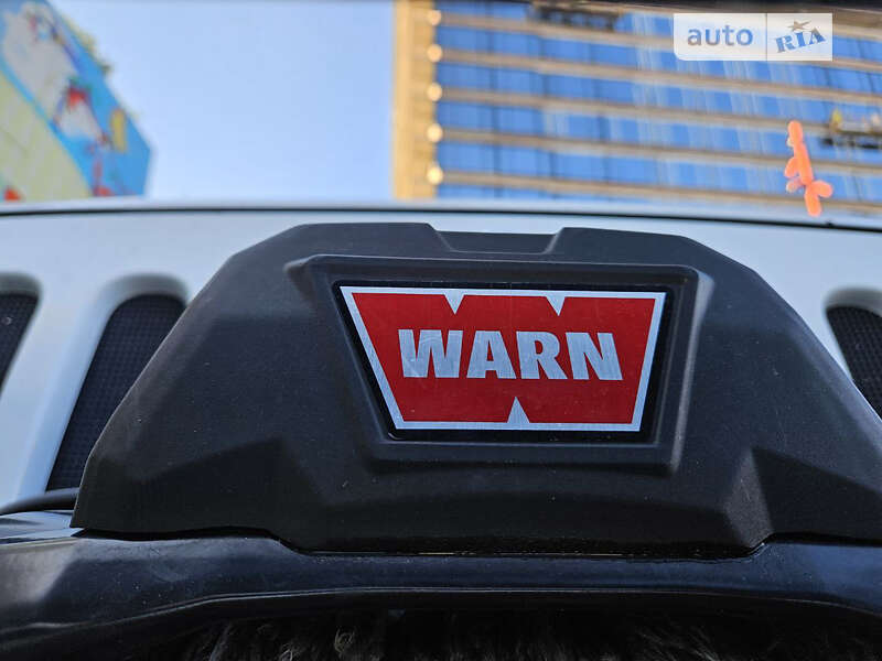 Внедорожник / Кроссовер Jeep Wrangler 2012 в Киеве