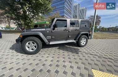 Внедорожник / Кроссовер Jeep Wrangler 2016 в Киеве