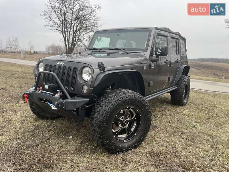 Позашляховик / Кросовер Jeep Wrangler 2016 в Києві