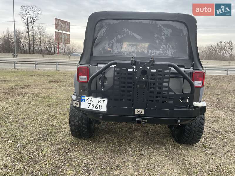Позашляховик / Кросовер Jeep Wrangler 2016 в Києві
