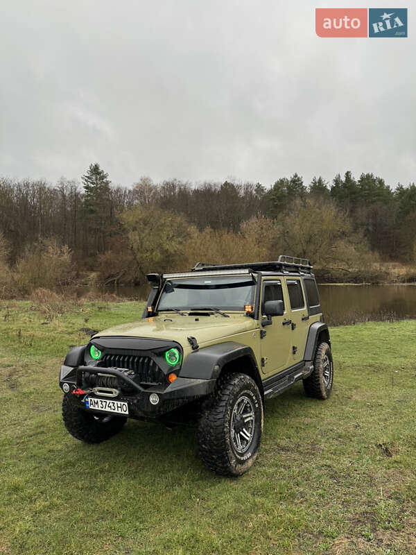 Позашляховик / Кросовер Jeep Wrangler 2012 в Житомирі
