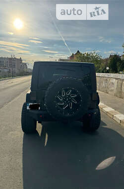 Внедорожник / Кроссовер Jeep Wrangler 2014 в Киеве