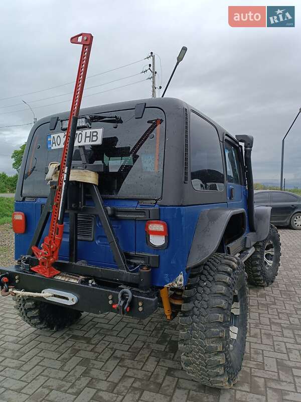 Внедорожник / Кроссовер Jeep Wrangler 2005 в Тячеве