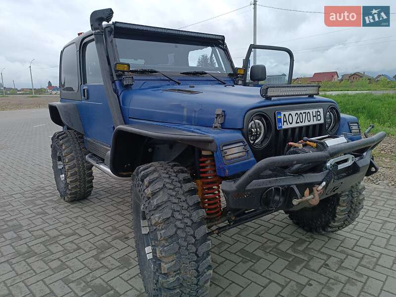 Внедорожник / Кроссовер Jeep Wrangler 2005 в Тячеве