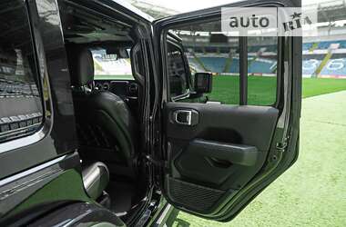 Внедорожник / Кроссовер Jeep Wrangler 2021 в 