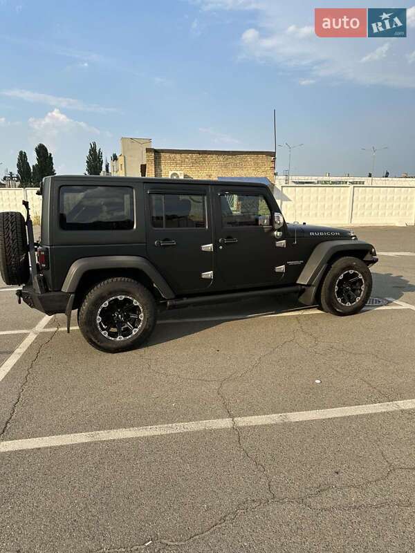 Внедорожник / Кроссовер Jeep Wrangler 2011 в Киеве