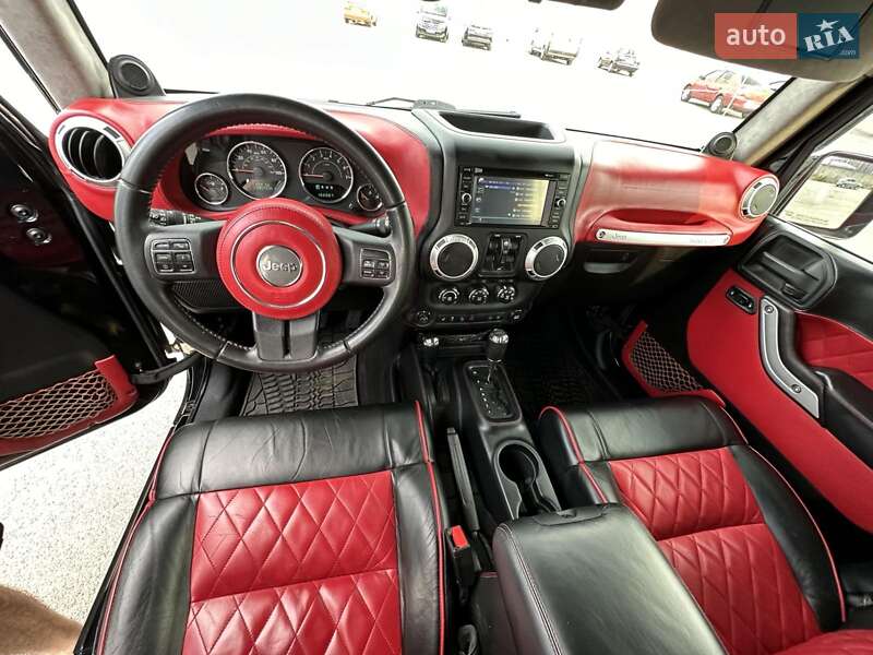 Внедорожник / Кроссовер Jeep Wrangler 2011 в Киеве
