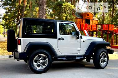 Позашляховик / Кросовер Jeep Wrangler 2011 в Чернігові