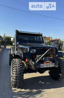 Внедорожник / Кроссовер Jeep Wrangler 1991 в Почаеве