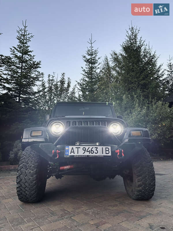 Внедорожник / Кроссовер Jeep Wrangler 2003 в Ивано-Франковске