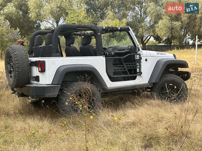 Внедорожник / Кроссовер Jeep Wrangler 2016 в Киеве фото 22 Внедорожник / Кроссовер Jeep Wrangler 2016 в Киеве