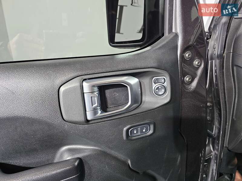 Внедорожник / Кроссовер Jeep Wrangler 2021 в Киеве