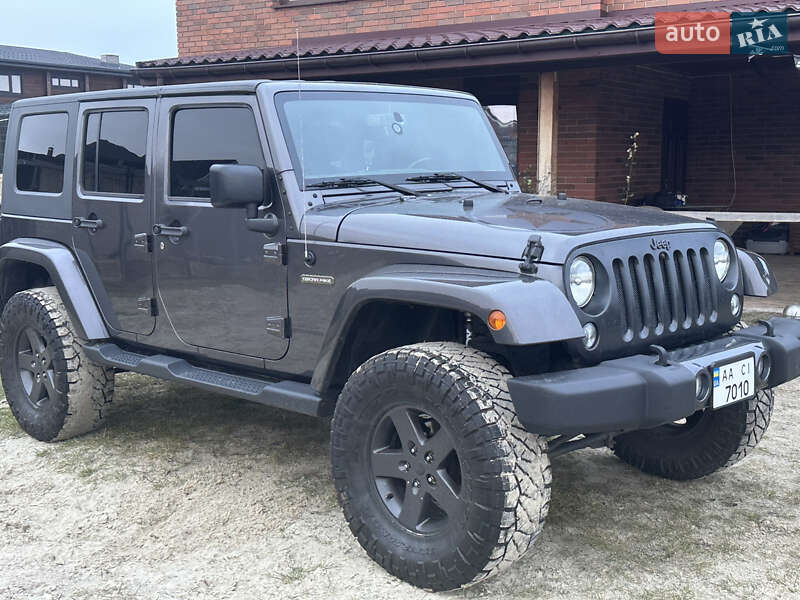 Позашляховик / Кросовер Jeep Wrangler 2016 в Києві
