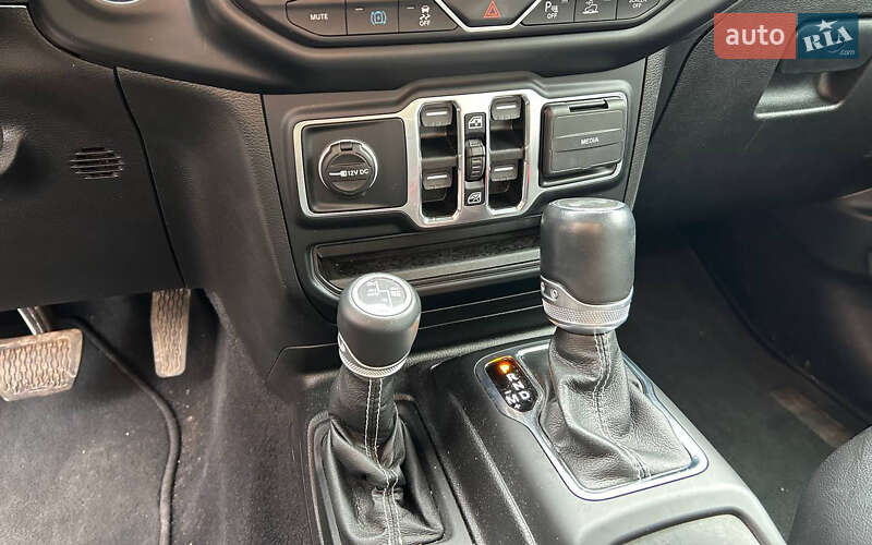 Внедорожник / Кроссовер Jeep Wrangler 2021 в Черновцах