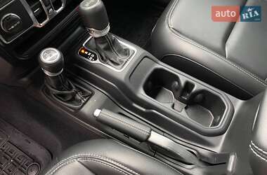 Внедорожник / Кроссовер Jeep Wrangler 2022 в 
