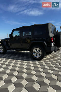 Позашляховик / Кросовер Jeep Wrangler 2013 в 
