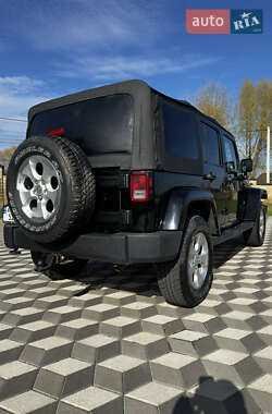 Позашляховик / Кросовер Jeep Wrangler 2013 в 