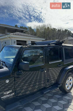 Позашляховик / Кросовер Jeep Wrangler 2013 в 