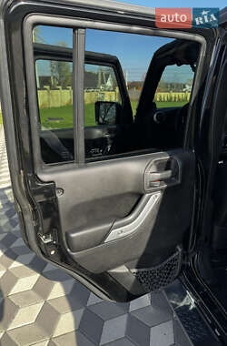 Позашляховик / Кросовер Jeep Wrangler 2013 в 