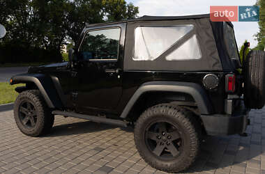 Позашляховик / Кросовер Jeep Wrangler 2017 в 