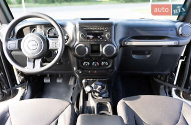 Позашляховик / Кросовер Jeep Wrangler 2017 в 