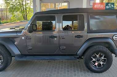 Внедорожник / Кроссовер Jeep Wrangler 2018 в 