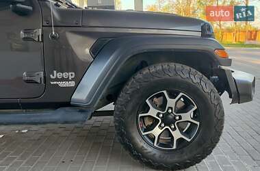 Внедорожник / Кроссовер Jeep Wrangler 2018 в 