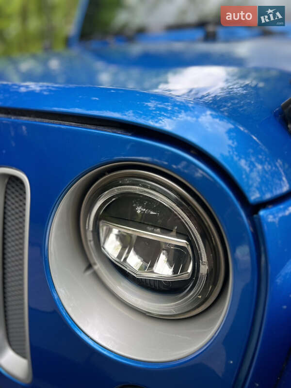 Позашляховик / Кросовер Jeep Wrangler 2015 в Львові