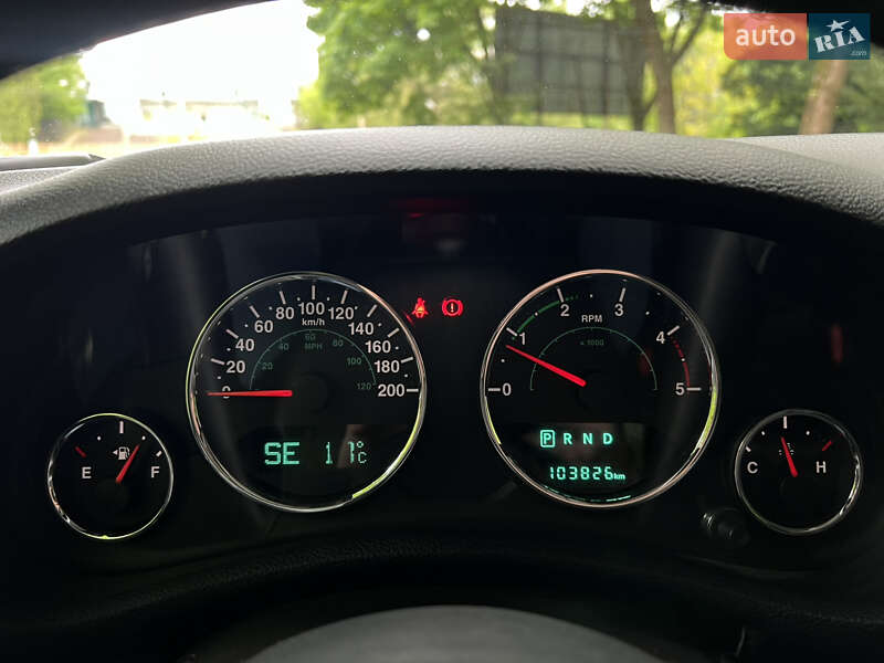 Позашляховик / Кросовер Jeep Wrangler 2015 в Львові