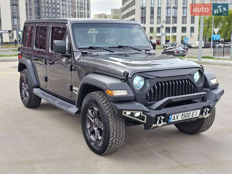 Внедорожник / Кроссовер Jeep Wrangler 2018 в 