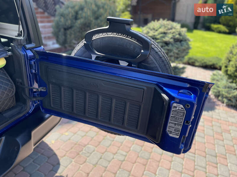 Позашляховик / Кросовер Jeep Wrangler 2018 в Чернівцях