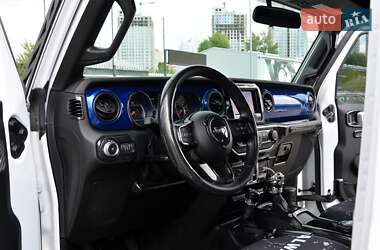 Внедорожник / Кроссовер Jeep Wrangler 2018 в 