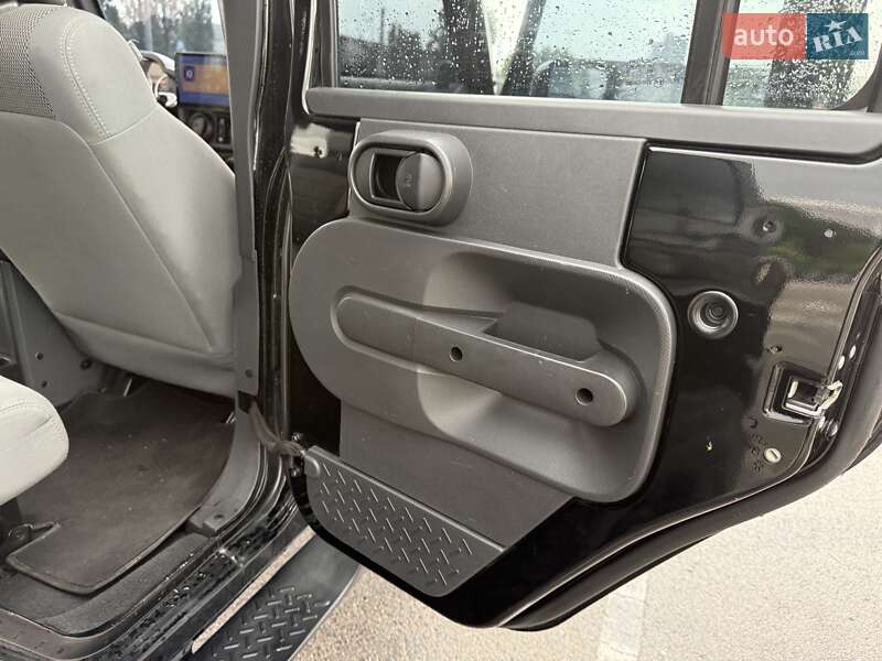 Внедорожник / Кроссовер Jeep Wrangler 2007 в Киеве