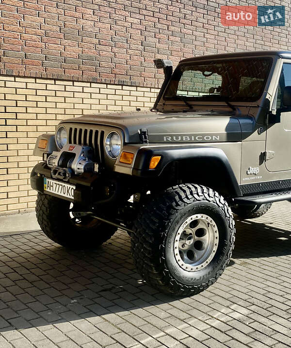 Внедорожник / Кроссовер Jeep Wrangler 2006 в 