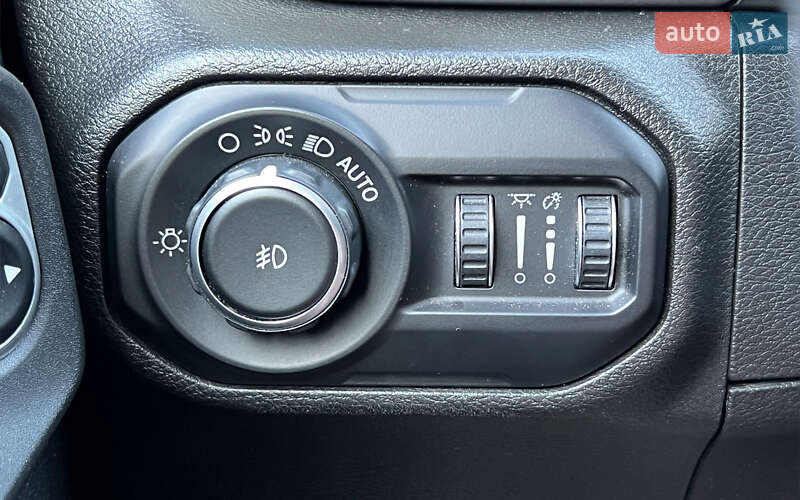 Позашляховик / Кросовер Jeep Wrangler 2018 в Львові