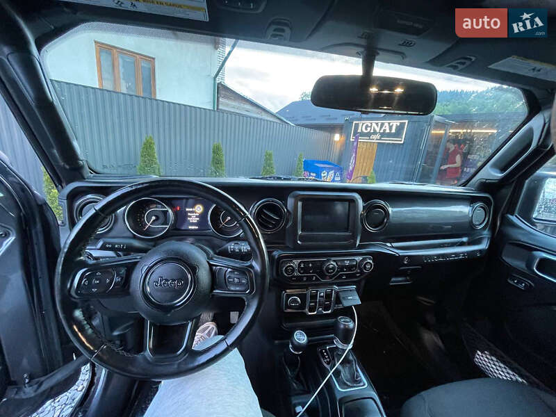 Позашляховик / Кросовер Jeep Wrangler 2020 в Буковеле фото 17 Позашляховик / Кросовер Jeep Wrangler 2020 в Буковеле
