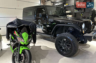 Внедорожник / Кроссовер Jeep Wrangler 2016 в Киеве