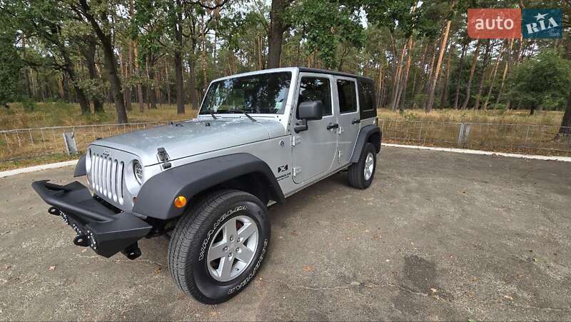 Внедорожник / Кроссовер Jeep Wrangler 2008 в Киеве