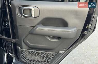 Внедорожник / Кроссовер Jeep Wrangler 2020 в 