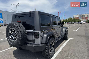 Внедорожник / Кроссовер Jeep Wrangler 2016 в 