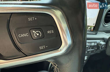 Внедорожник / Кроссовер Jeep Wrangler 2018 в 