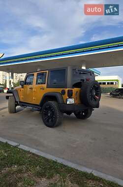 Внедорожник / Кроссовер Jeep Wrangler 2014 в 