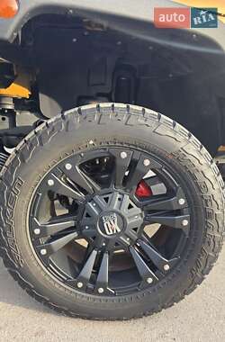 Внедорожник / Кроссовер Jeep Wrangler 2014 в 