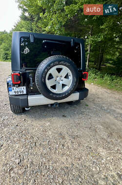Внедорожник / Кроссовер Jeep Wrangler 2011 в Трускавце