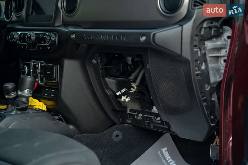 Внедорожник / Кроссовер Jeep Wrangler 2021 в Черновцах