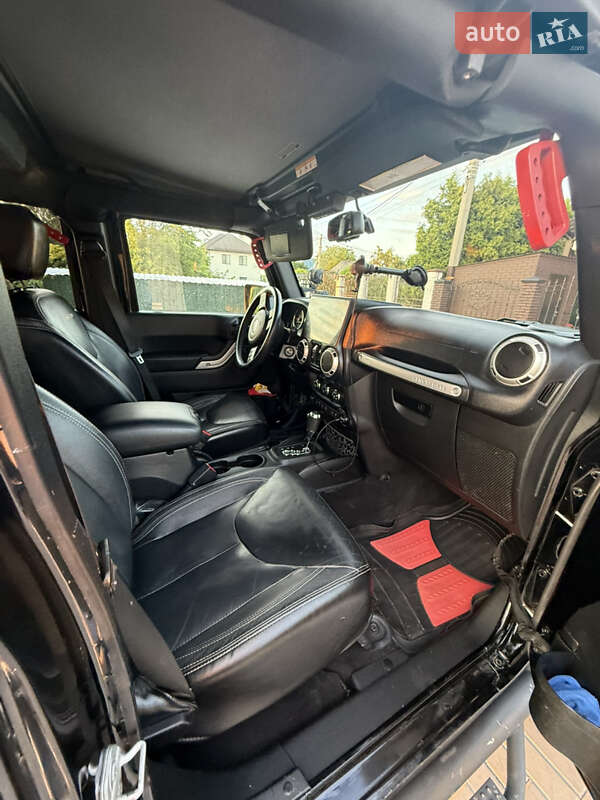 Внедорожник / Кроссовер Jeep Wrangler 2016 в Днепре