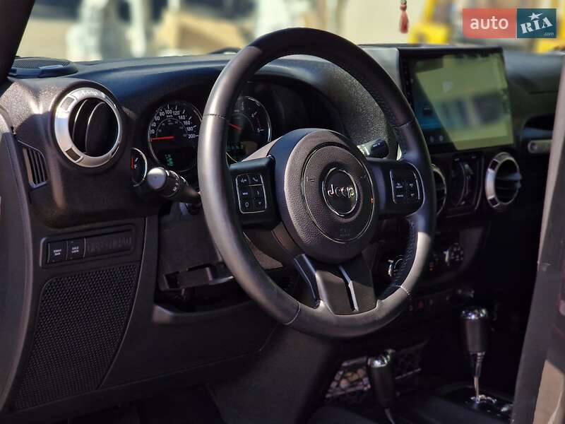 Внедорожник / Кроссовер Jeep Wrangler 2015 в Одессе фото 55 Внедорожник / Кроссовер Jeep Wrangler 2015 в Одессе