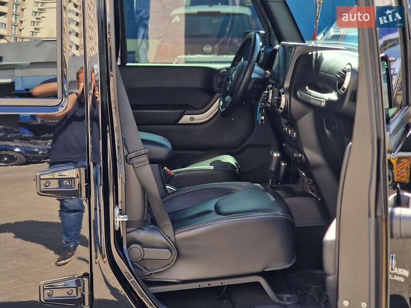 Внедорожник / Кроссовер Jeep Wrangler 2015 в Одессе фото 61 Внедорожник / Кроссовер Jeep Wrangler 2015 в Одессе